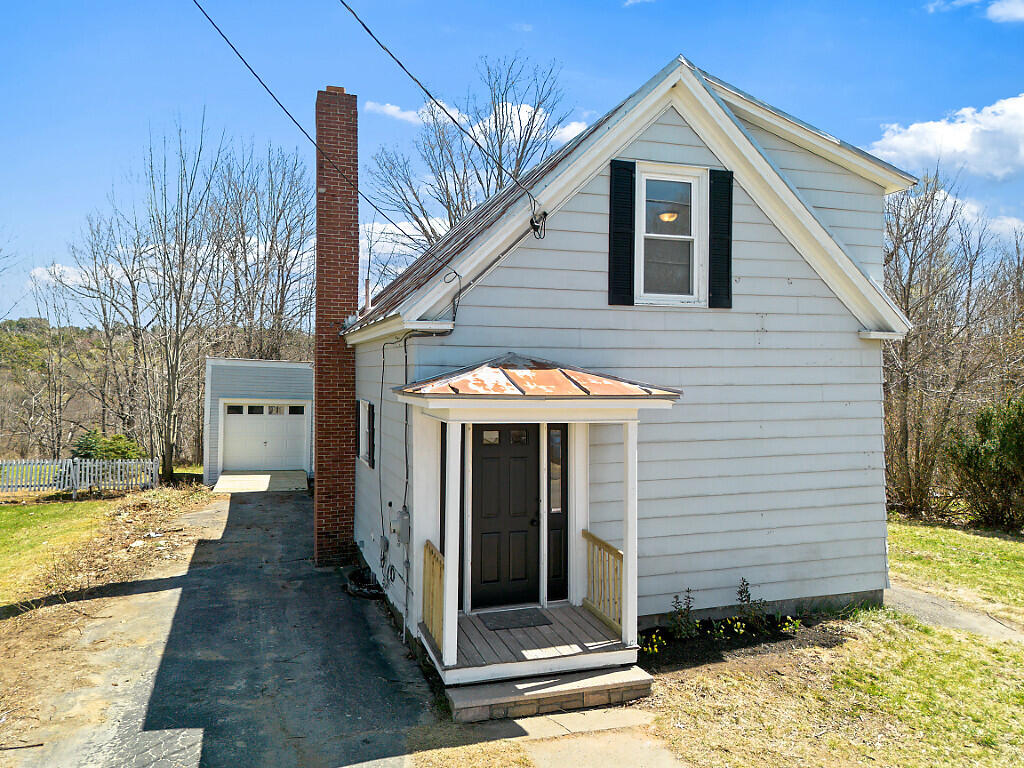 102 Main Street Skowhegan ME 04976