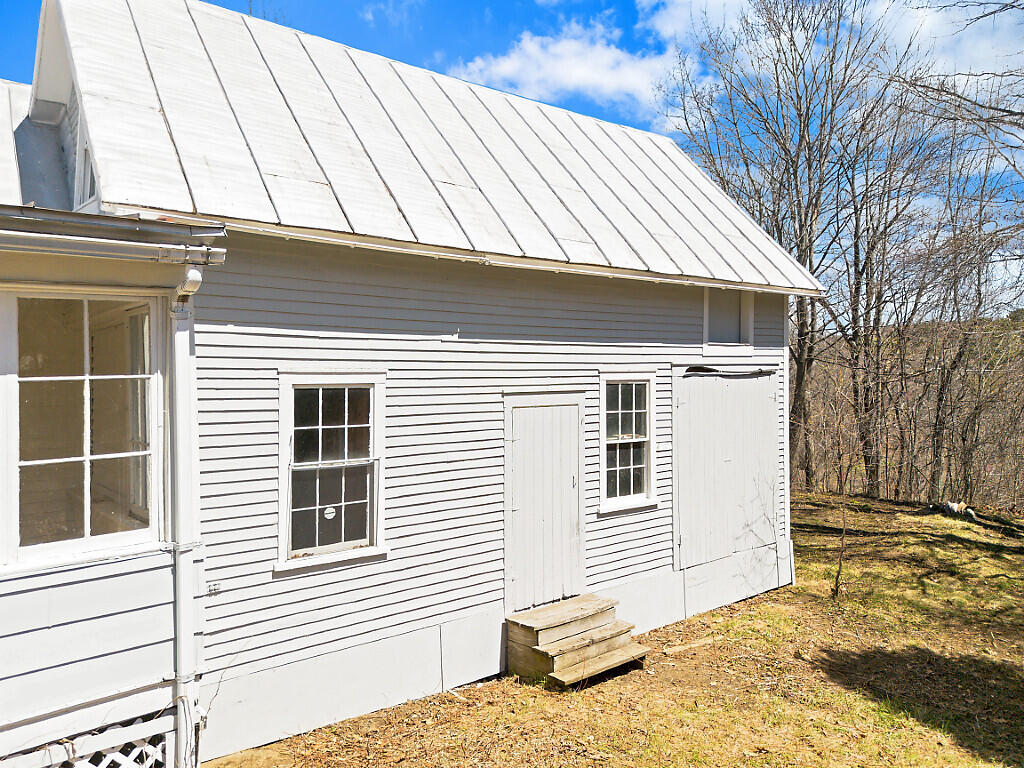 102 Main Street Skowhegan ME 04976