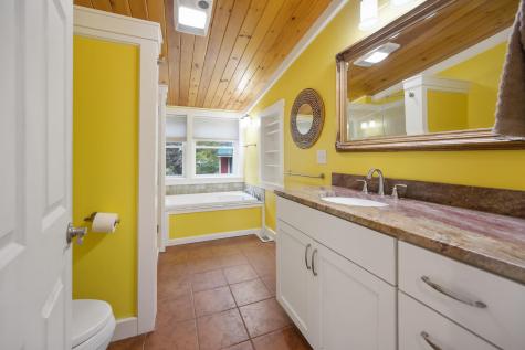 5 Mallard Lane Bradley ME 04411