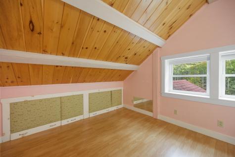 5 Mallard Lane Bradley ME 04411