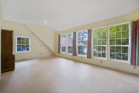 5 Mallard Lane Bradley ME 04411