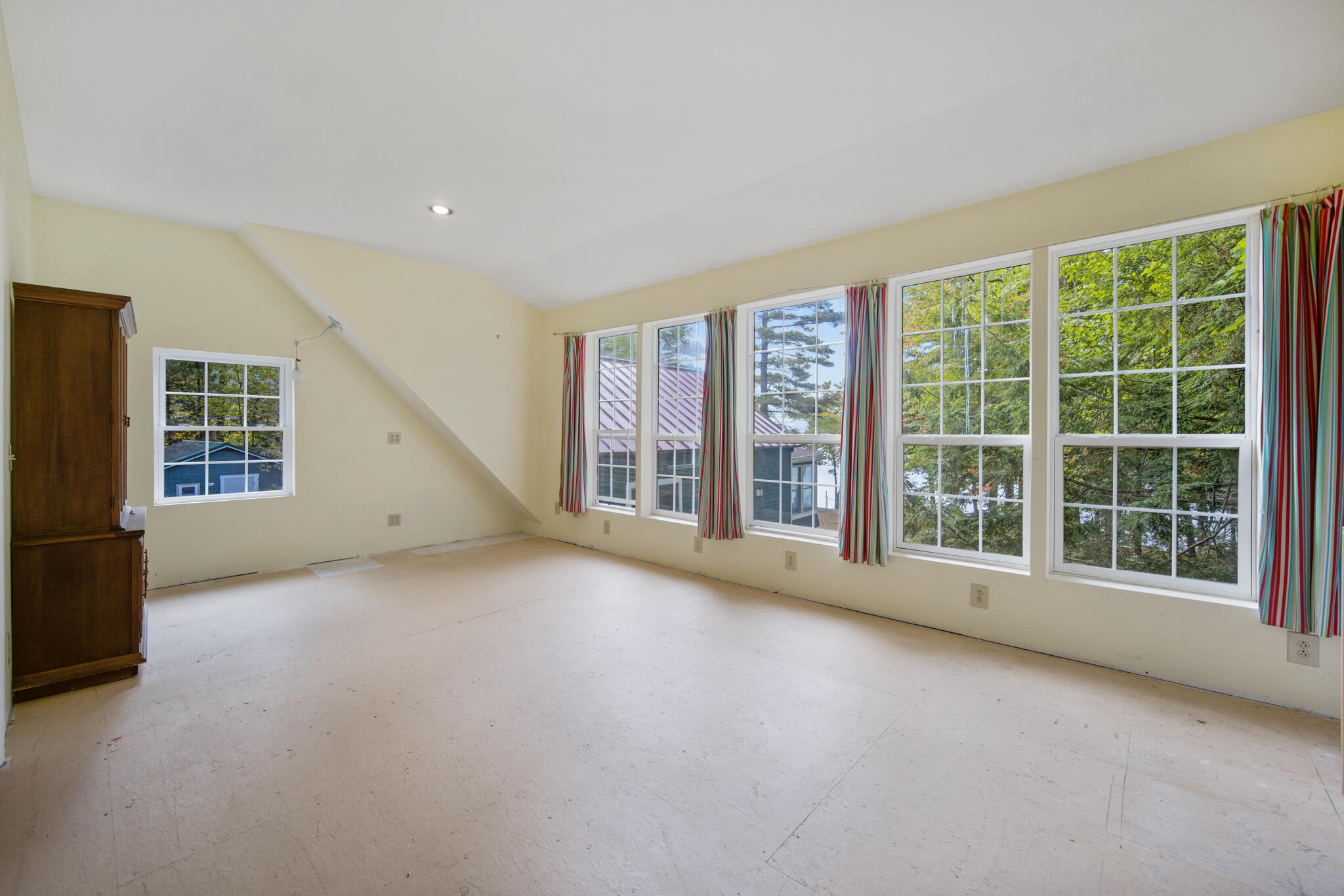 5 Mallard Lane Bradley ME 04411