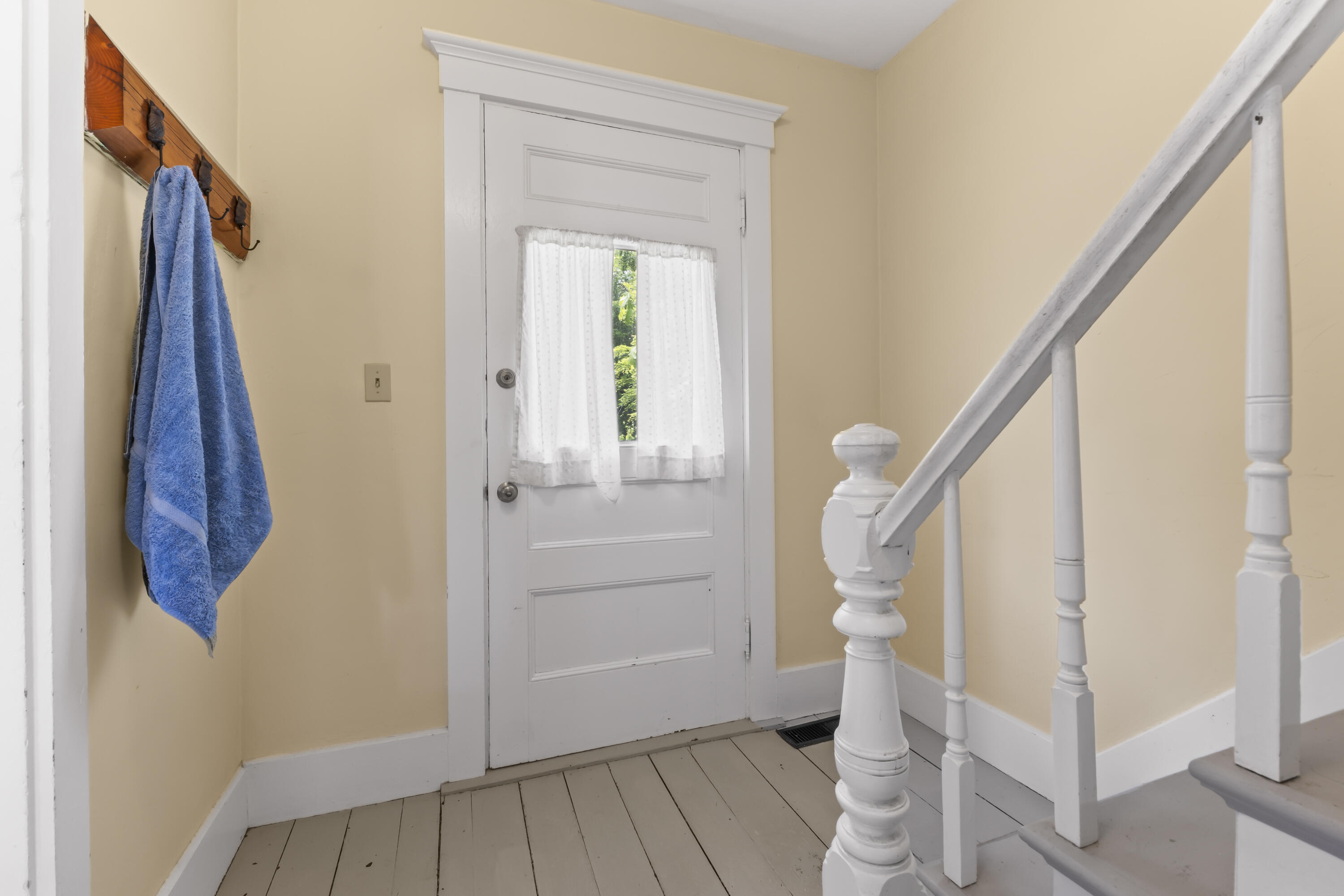 145 Pork Point Road Bowdoinham ME 04008