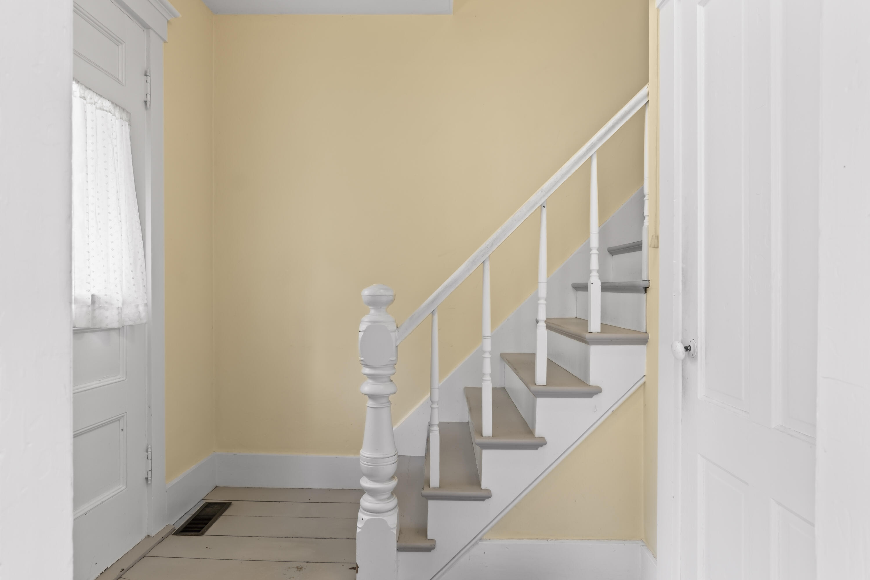 145 Pork Point Road Bowdoinham ME 04008