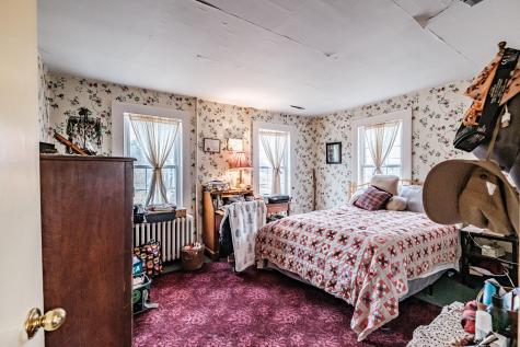 195 Pleasant Street Oxford ME 04270