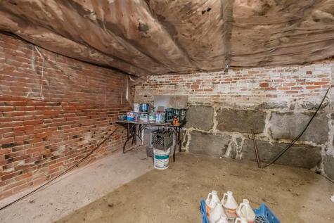 195 Pleasant Street Oxford ME 04270