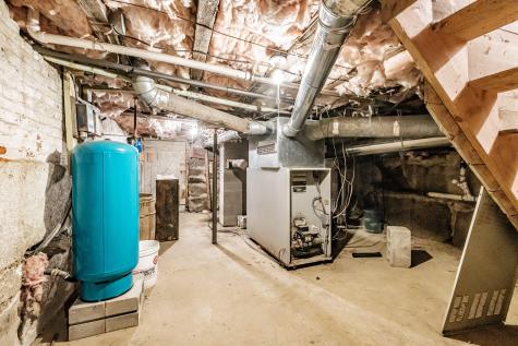 195 Pleasant Street Oxford ME 04270