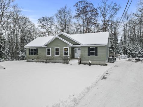 131 High Point Place Bradley ME 04411