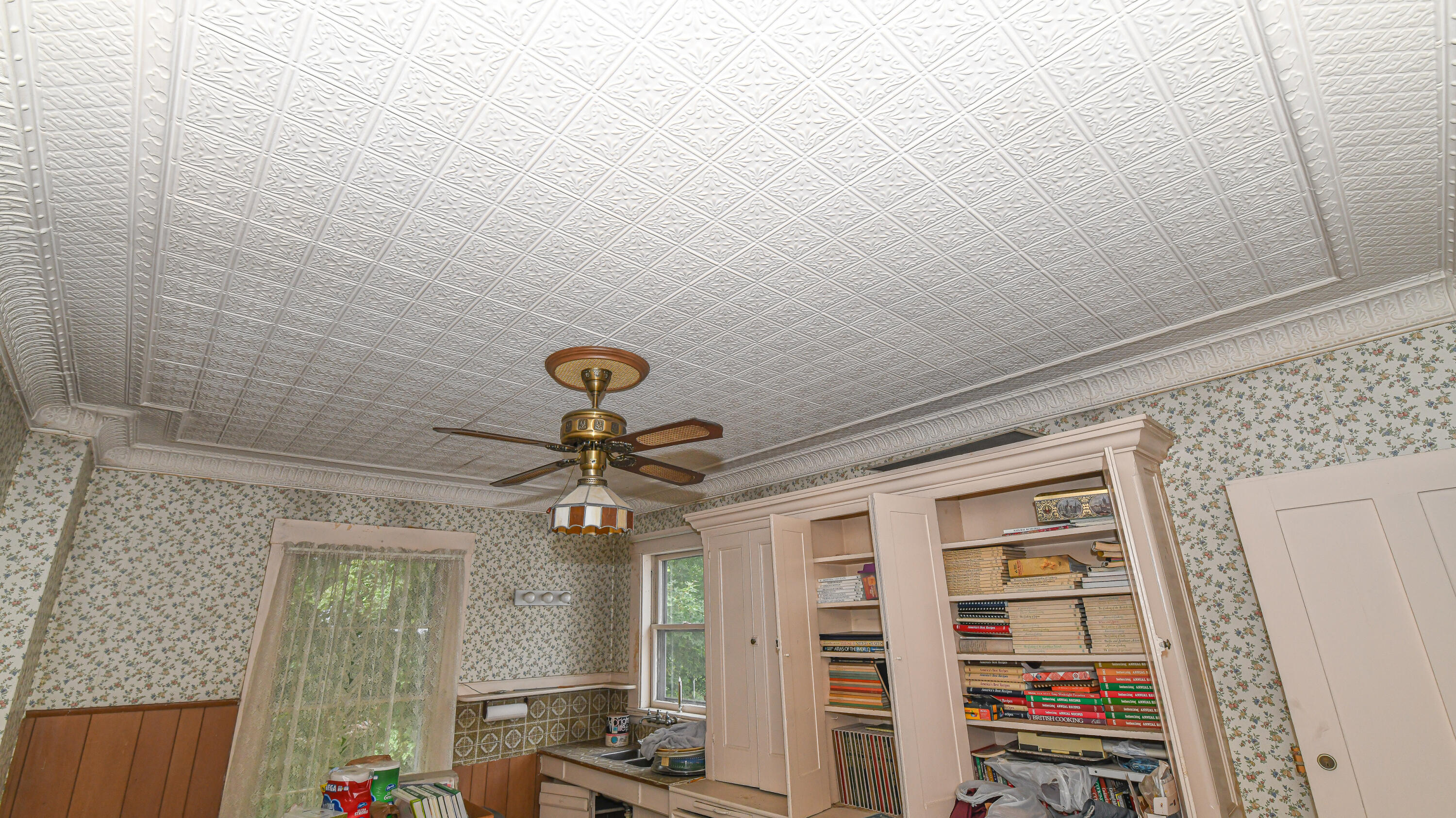 16 Buckfield Road Paris ME 04281