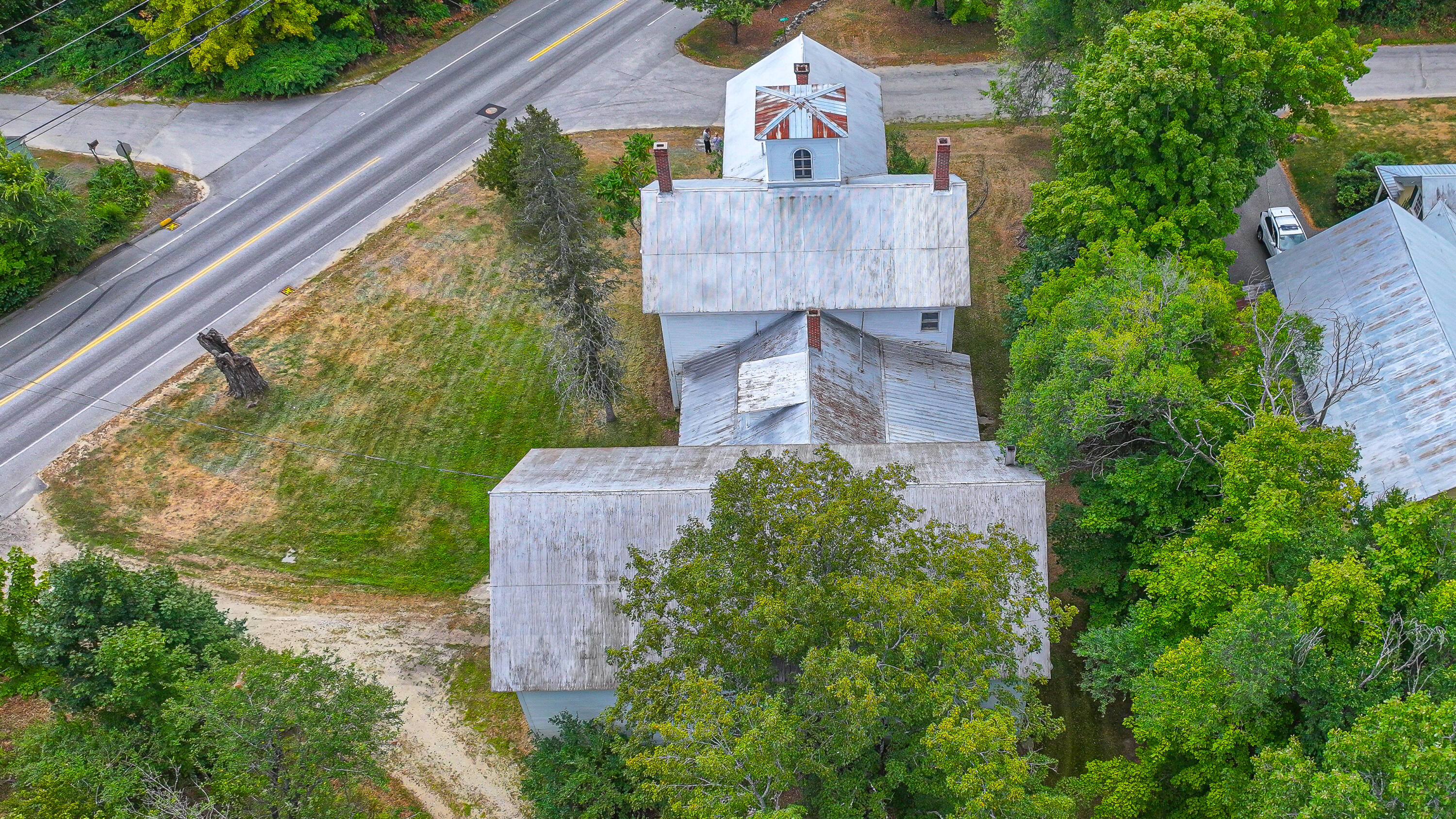 16 Buckfield Road Paris ME 04281