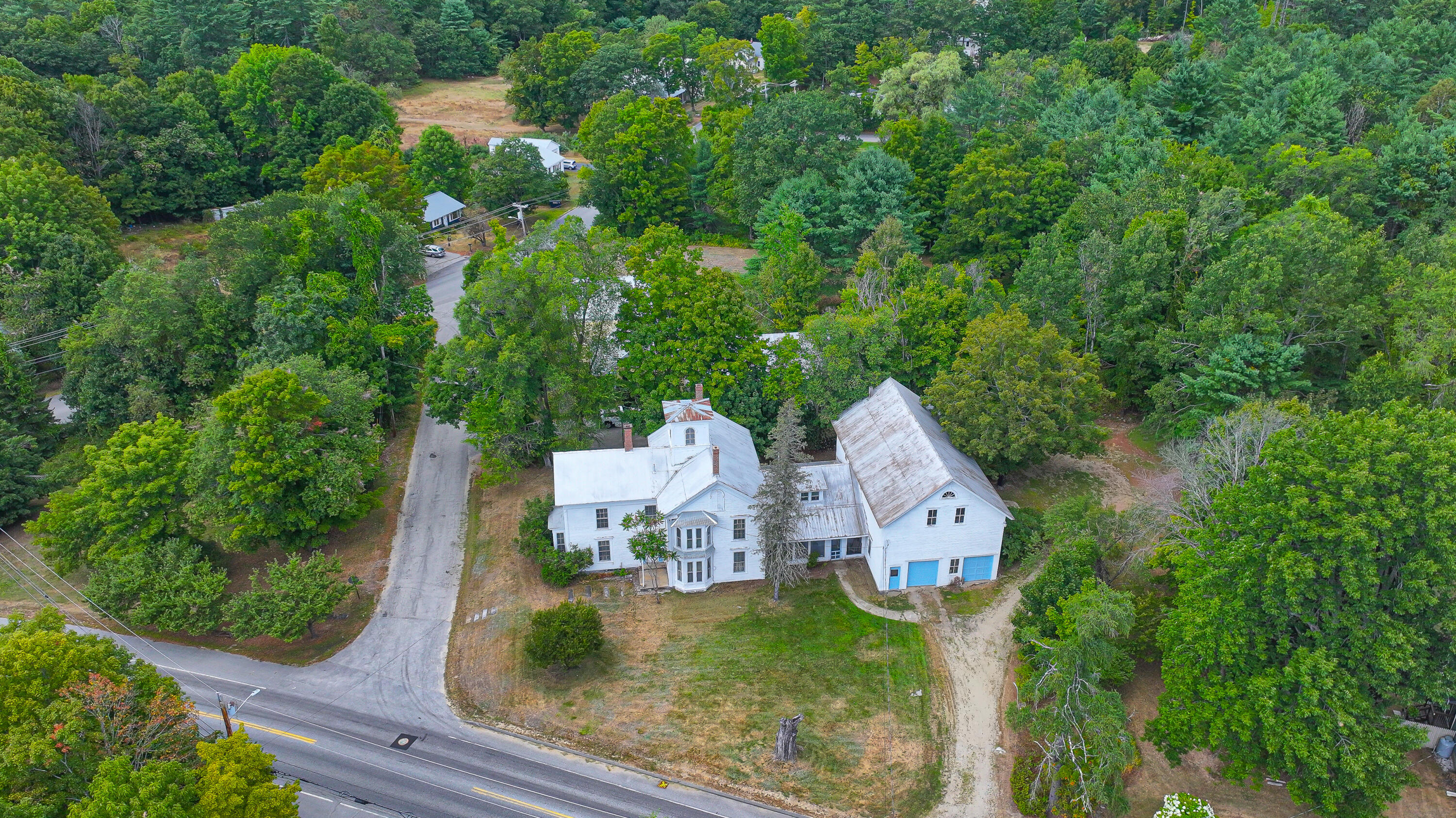 16 Buckfield Road Paris ME 04281