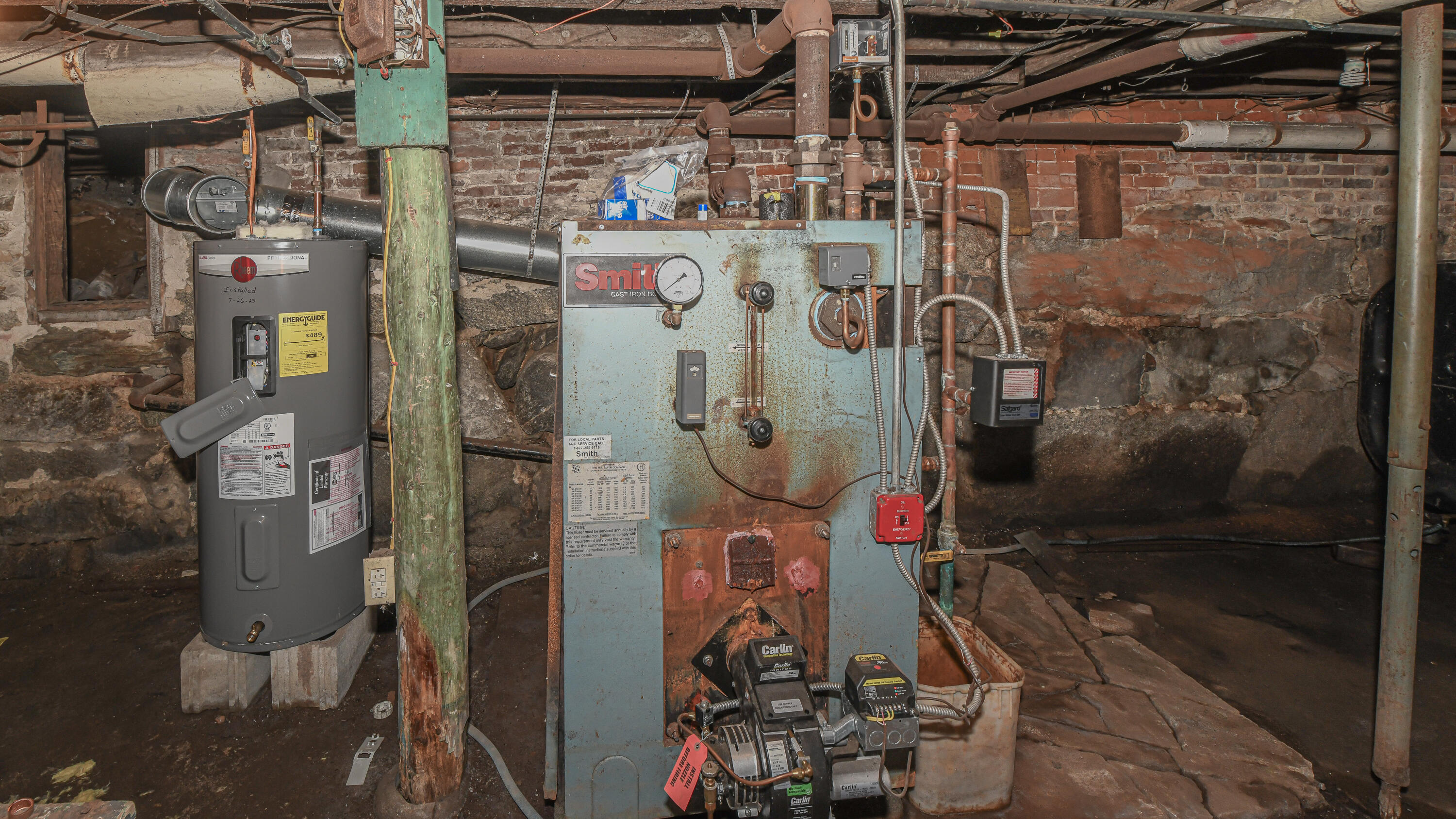 16 Buckfield Road Paris ME 04281