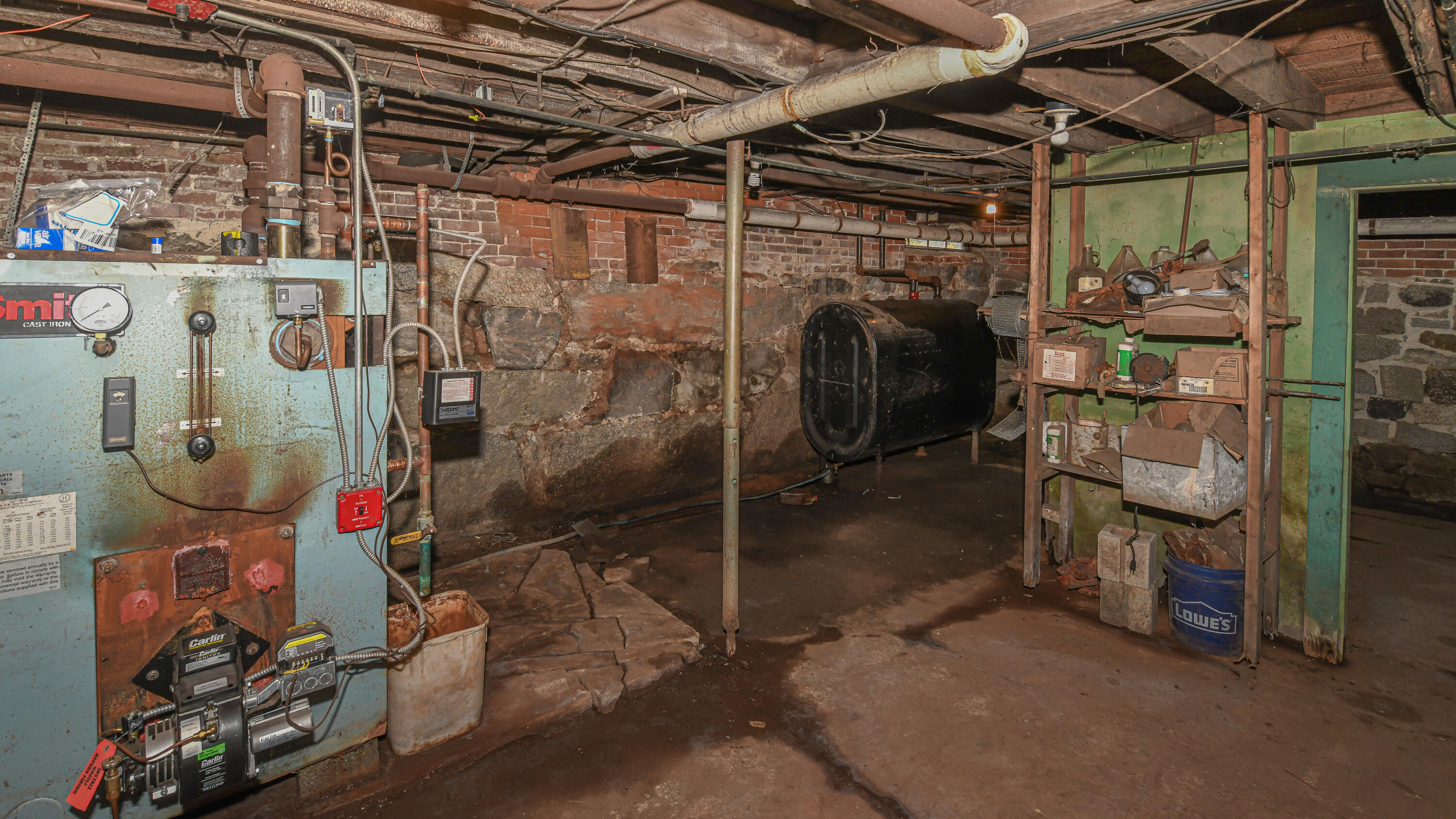 16 Buckfield Road Paris ME 04281