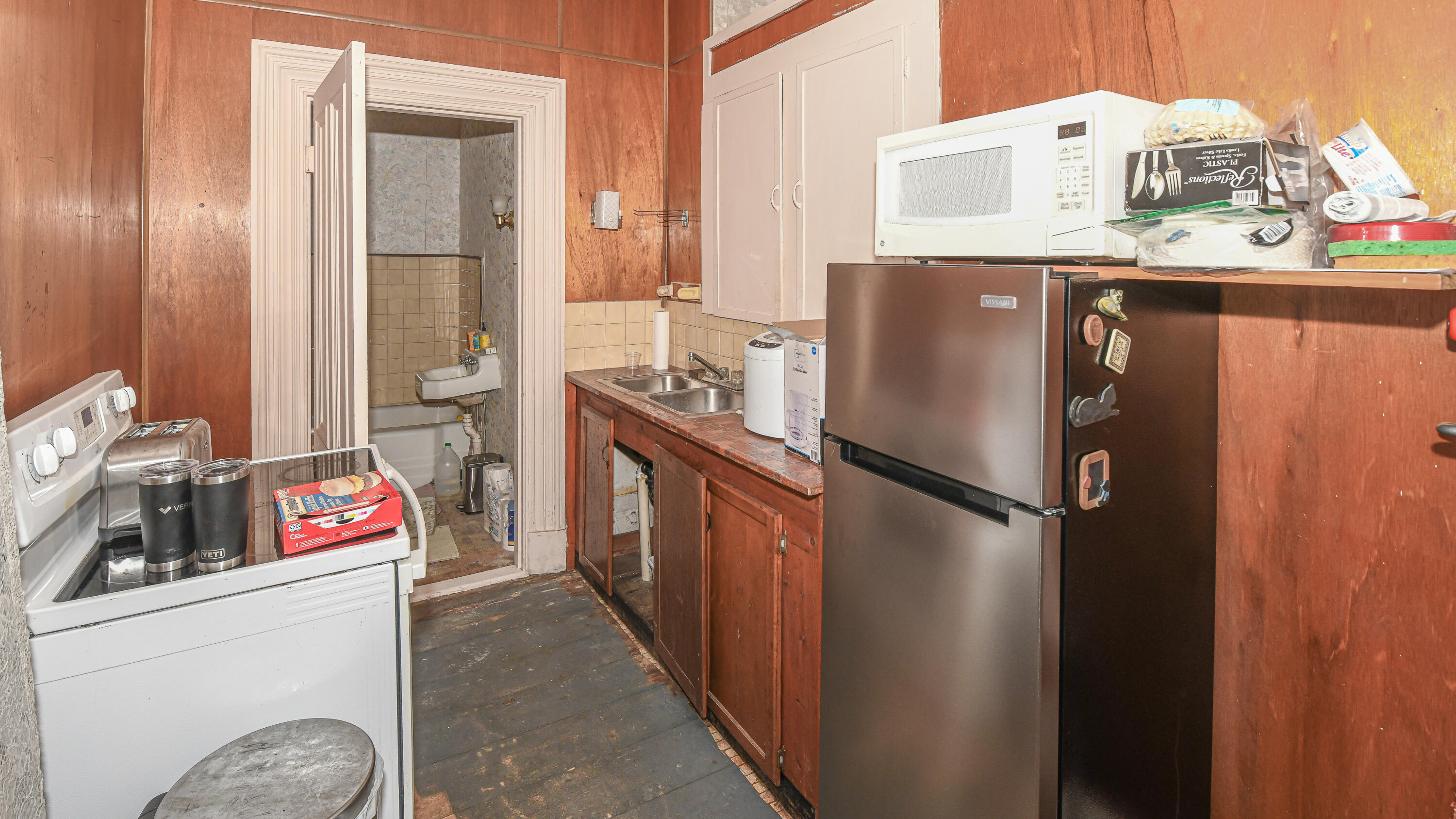 16 Buckfield Road Paris ME 04281