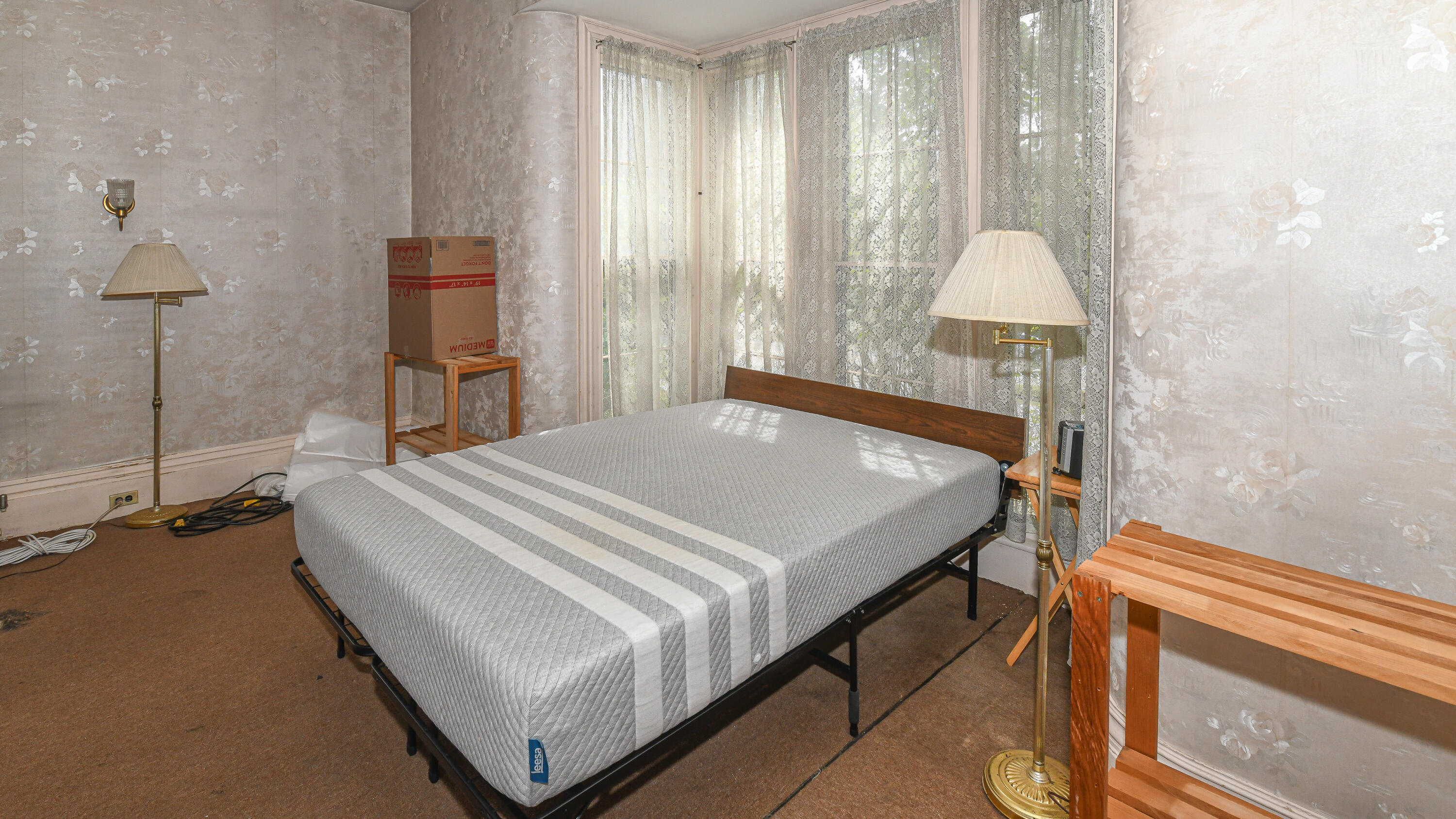 16 Buckfield Road Paris ME 04281