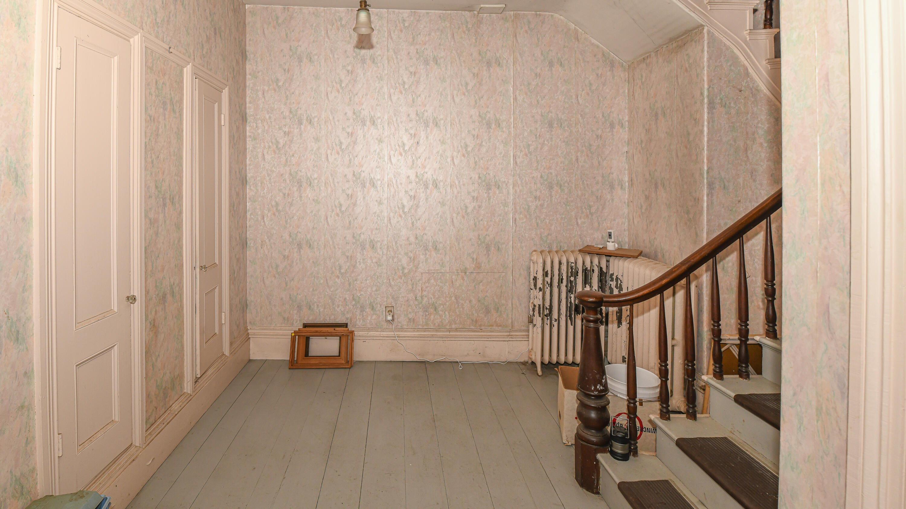 16 Buckfield Road Paris ME 04281