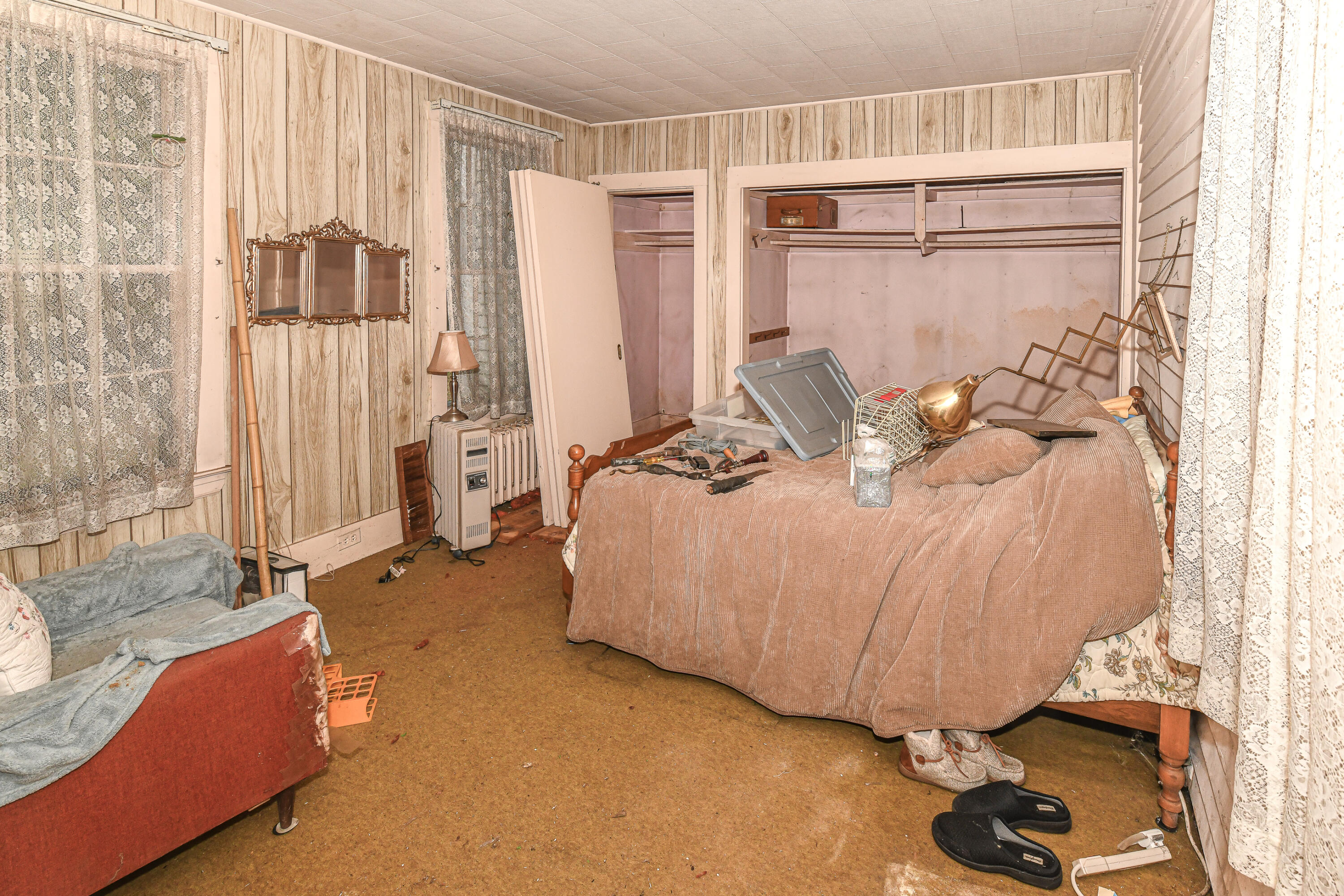 16 Buckfield Road Paris ME 04281