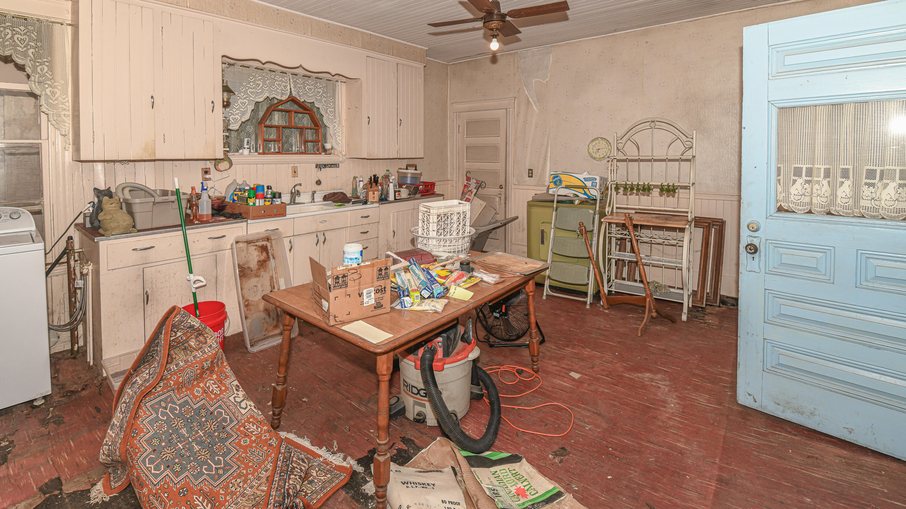 16 Buckfield Road Paris ME 04281