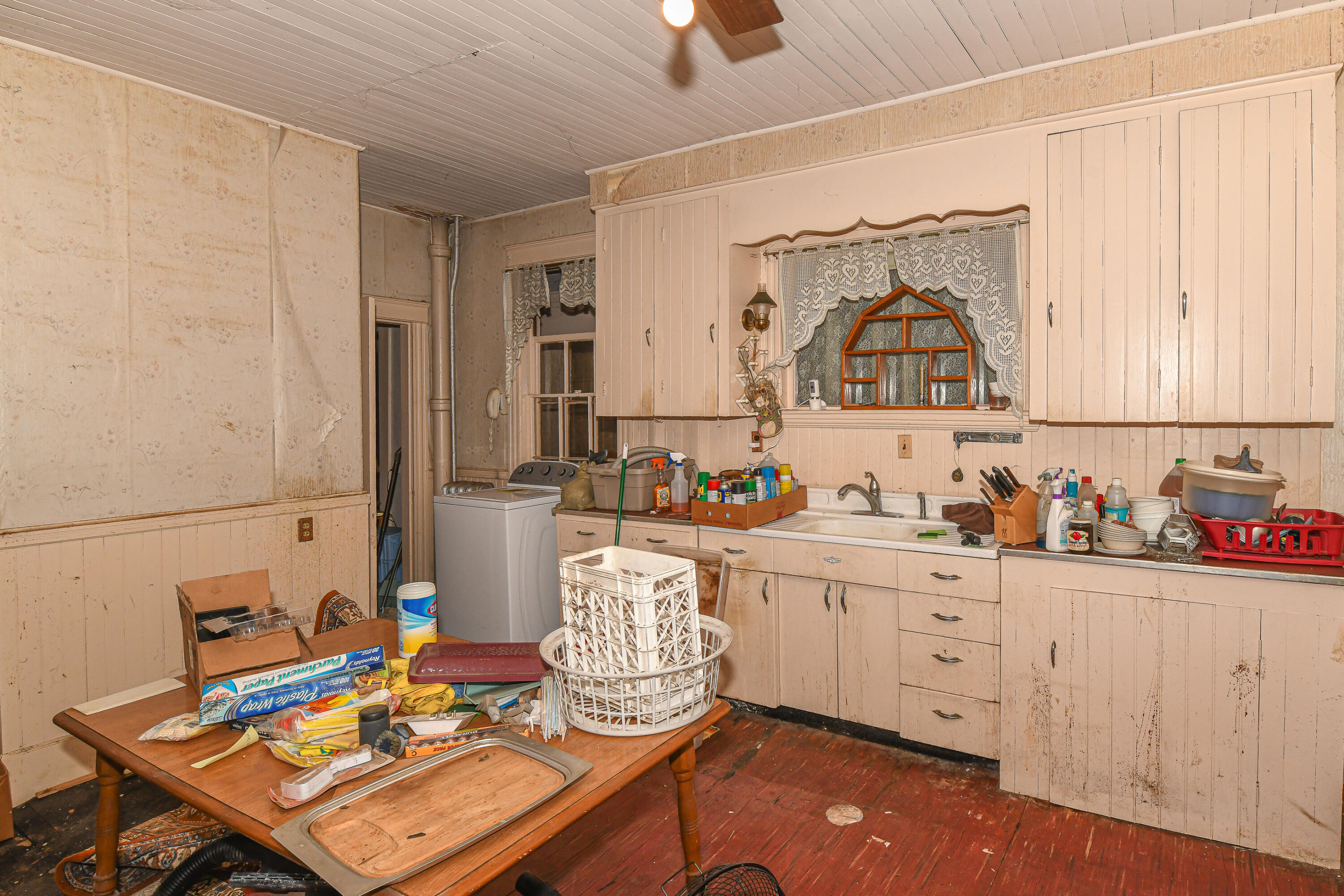 16 Buckfield Road Paris ME 04281