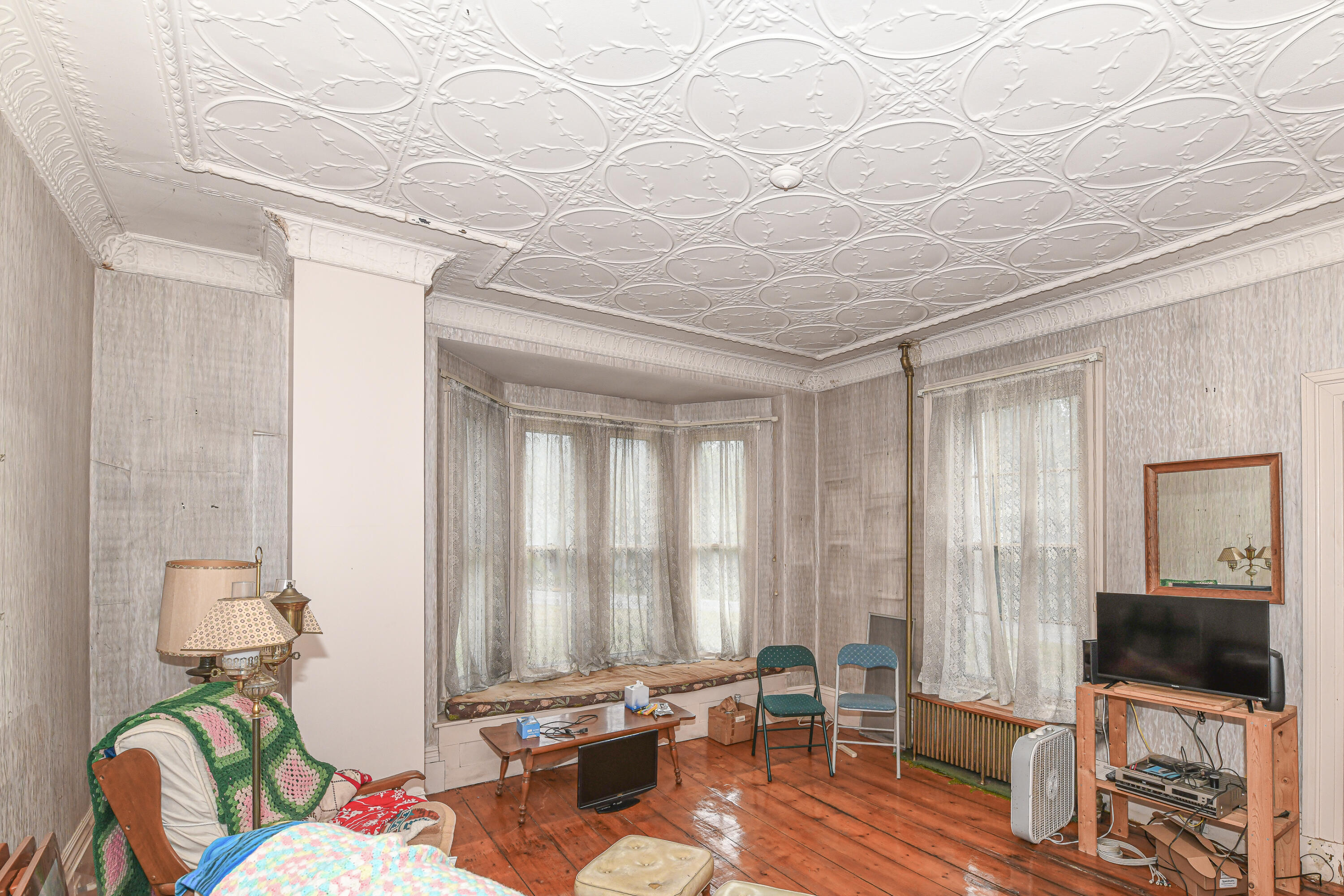 16 Buckfield Road Paris ME 04281