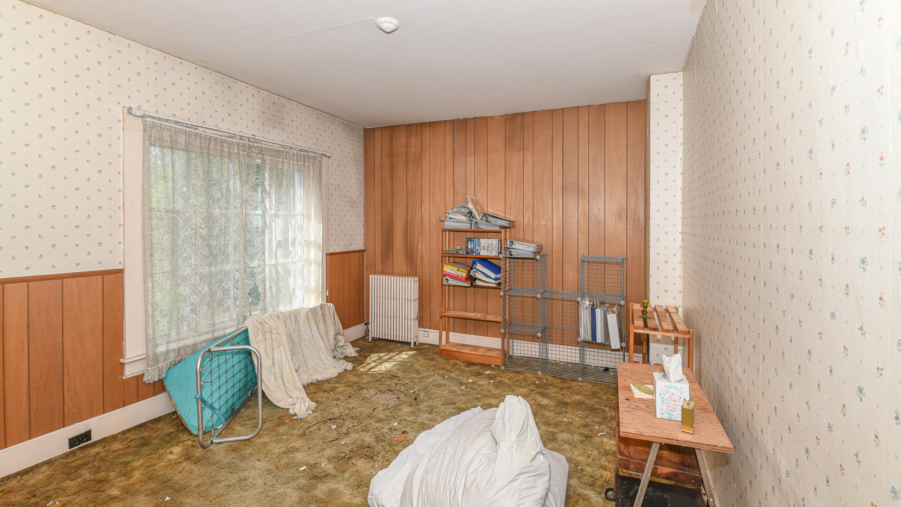 16 Buckfield Road Paris ME 04281