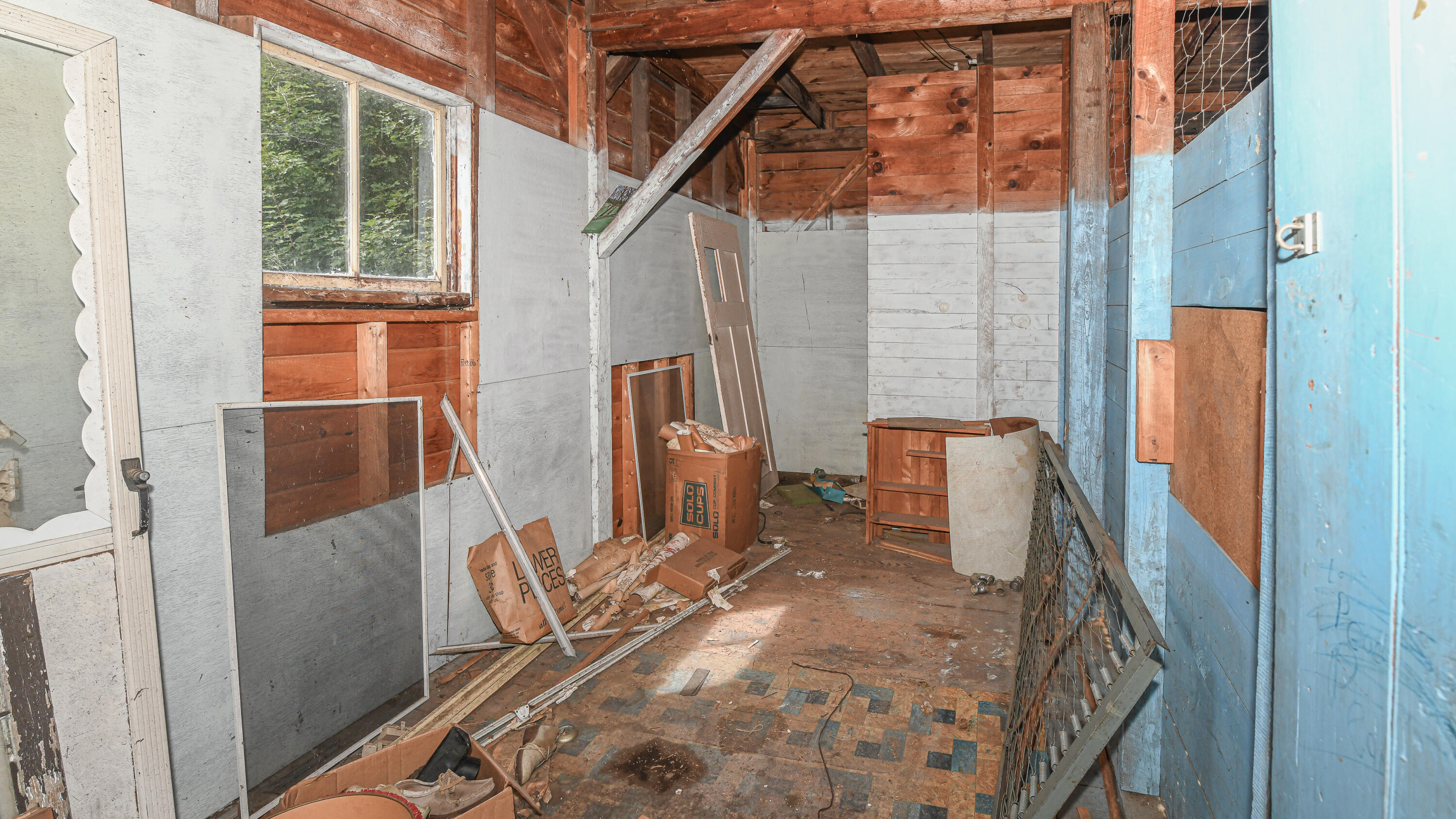 16 Buckfield Road Paris ME 04281