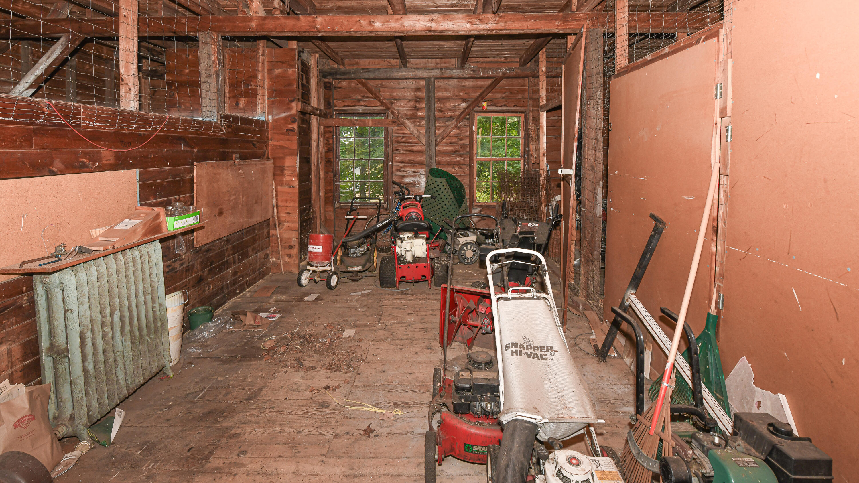 16 Buckfield Road Paris ME 04281