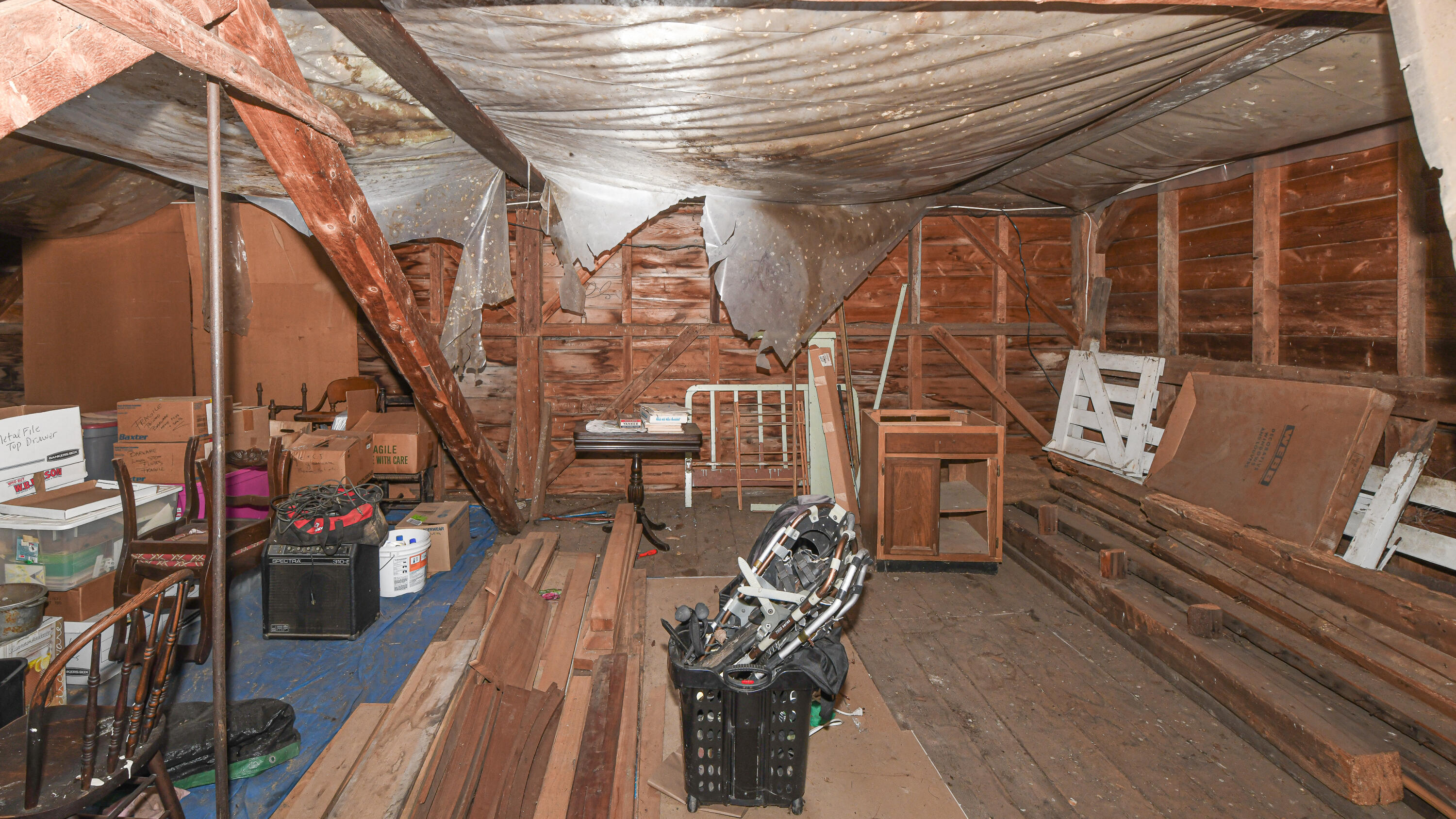 16 Buckfield Road Paris ME 04281