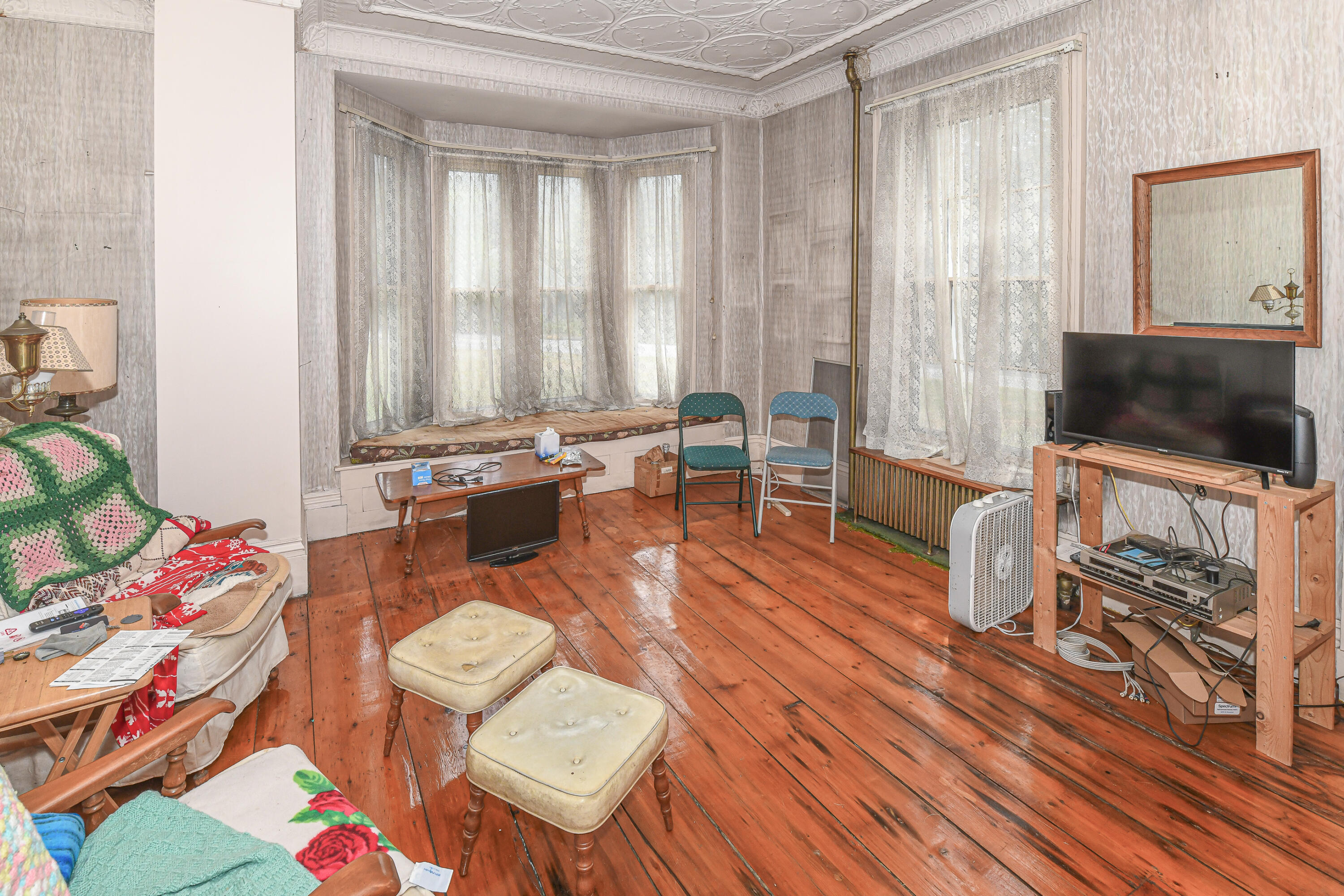 16 Buckfield Road Paris ME 04281