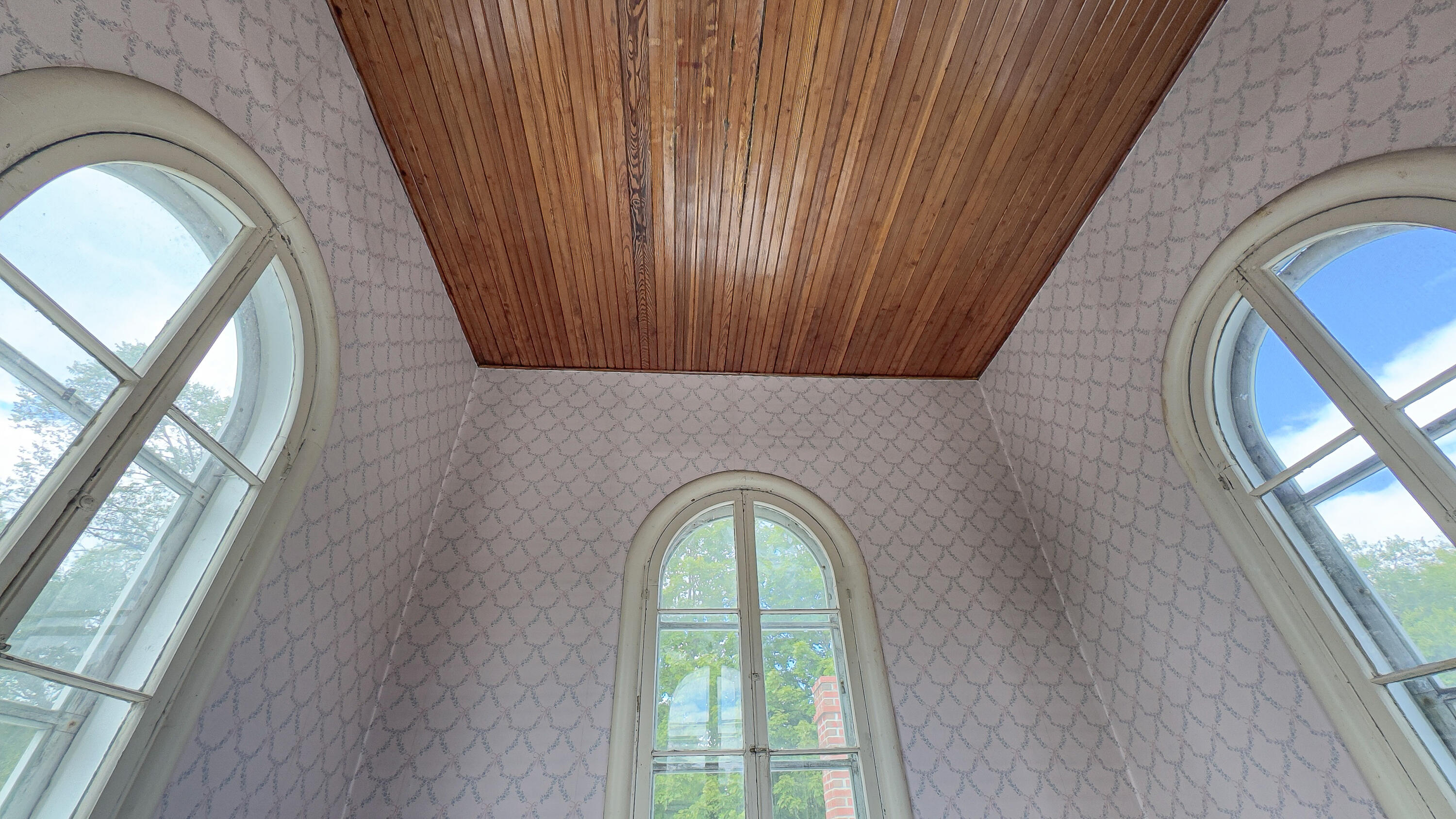 16 Buckfield Road Paris ME 04281