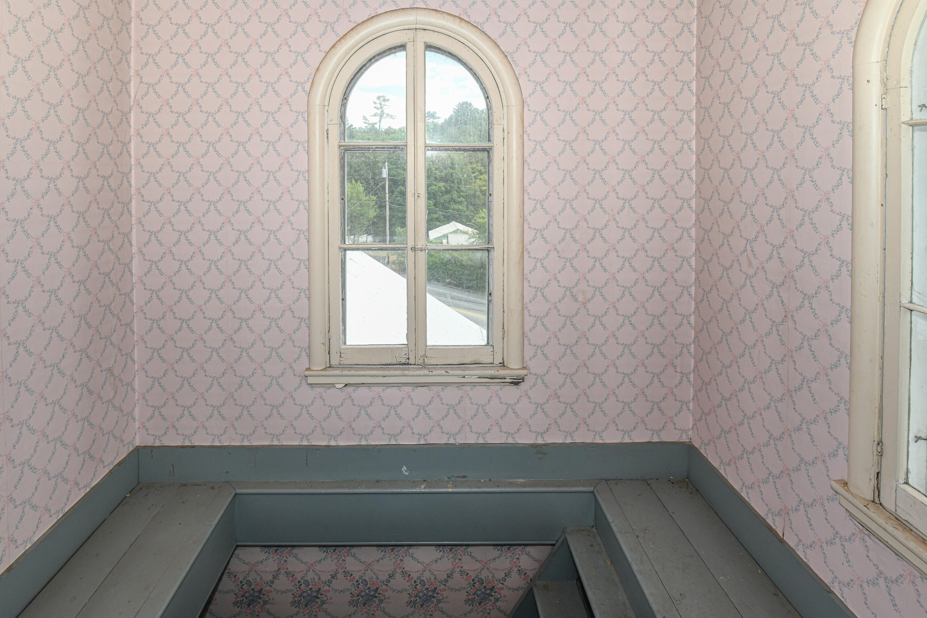 16 Buckfield Road Paris ME 04281