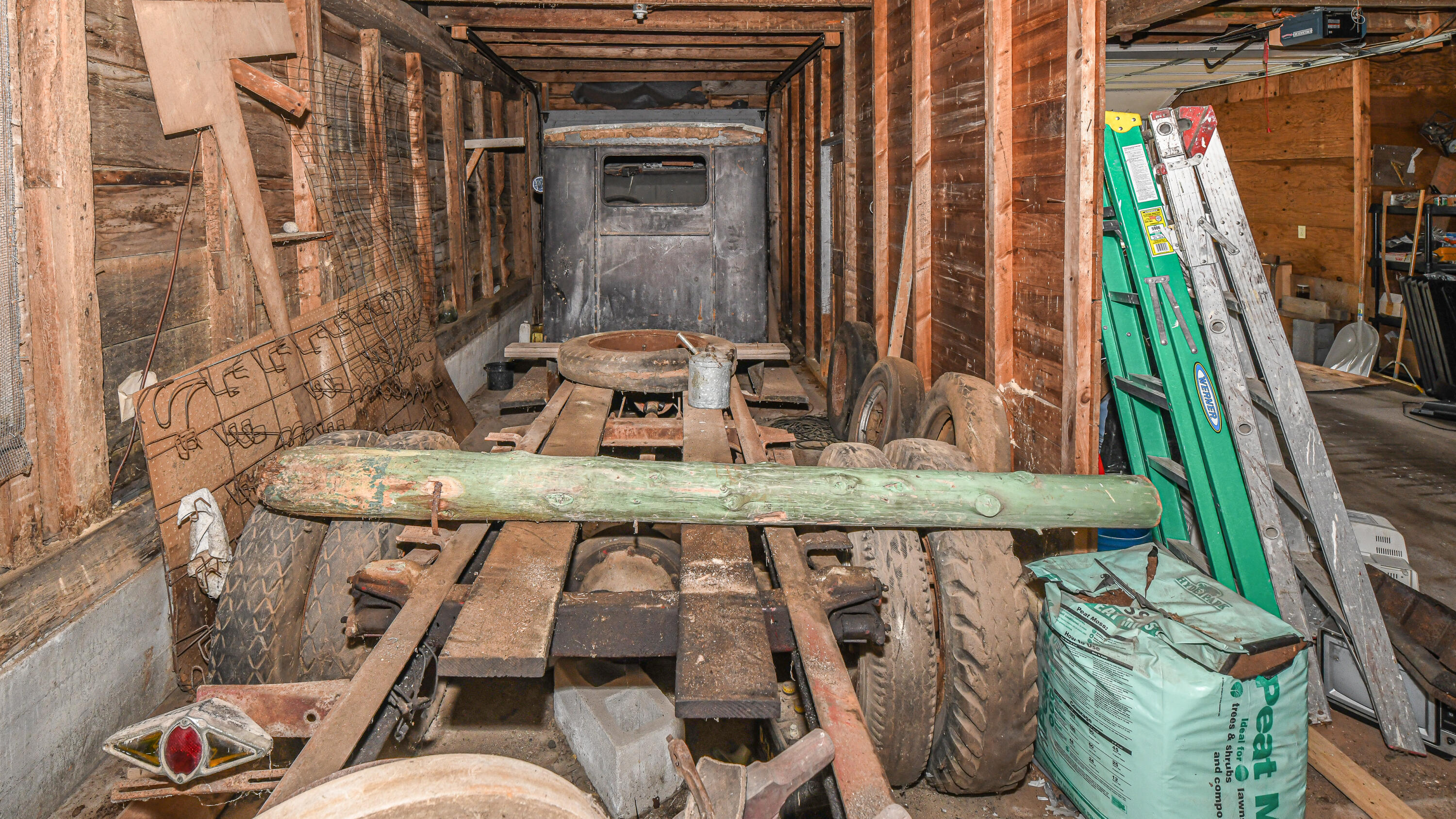 16 Buckfield Road Paris ME 04281