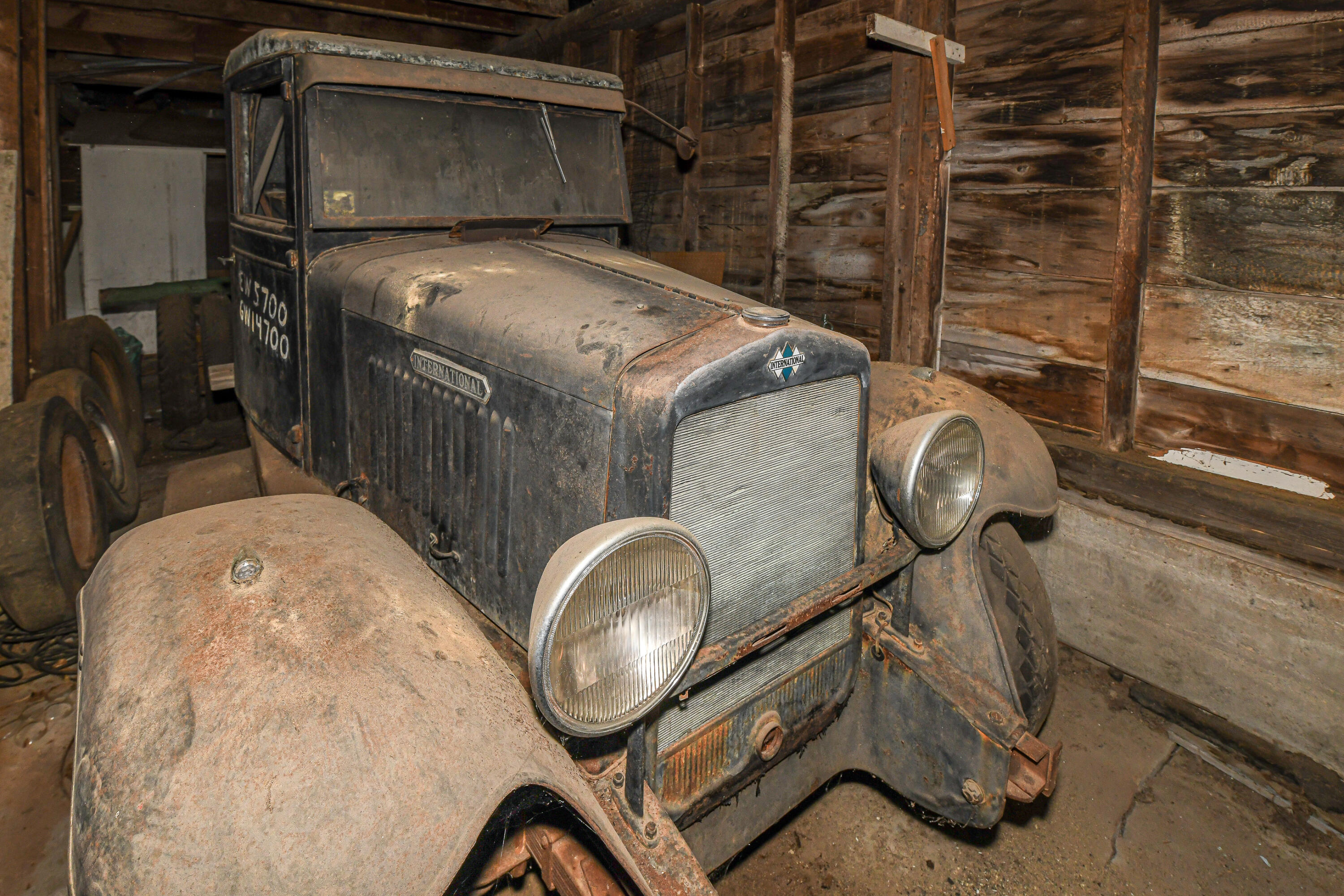 16 Buckfield Road Paris ME 04281