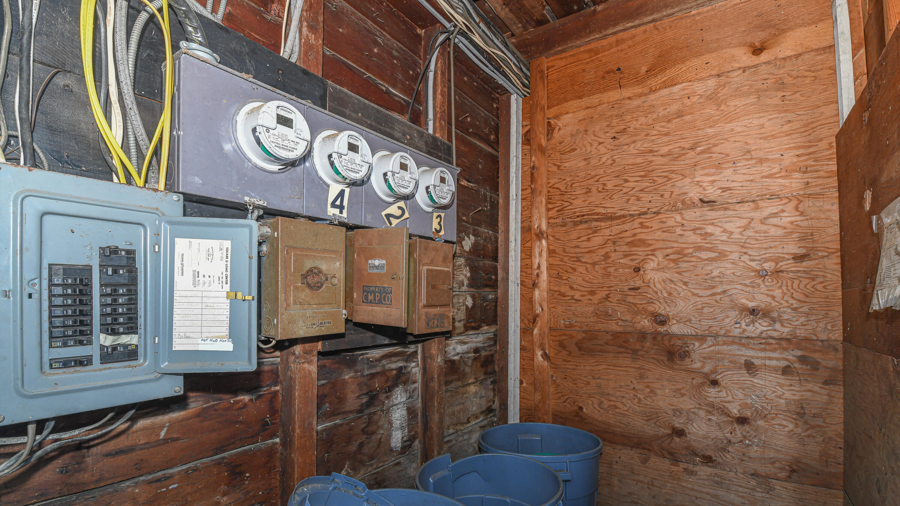 16 Buckfield Road Paris ME 04281