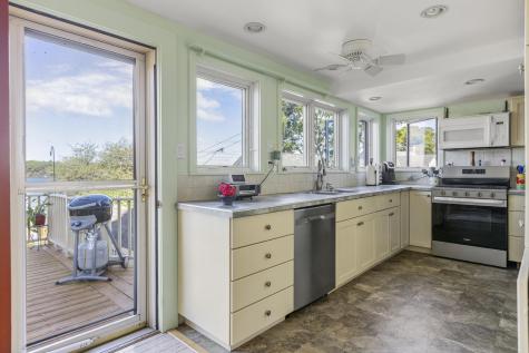 364 Island Avenue Portland ME 04108