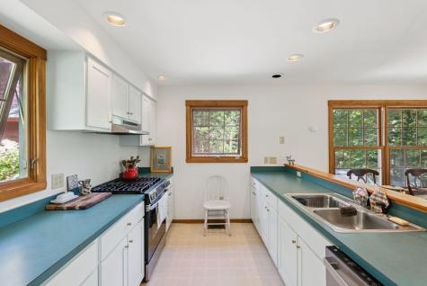 13 Eggemoggin Way Harpswell ME 04079