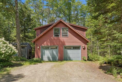 13 Eggemoggin Way Harpswell ME 04079