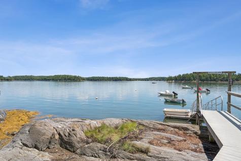 13 Eggemoggin Way Harpswell ME 04079