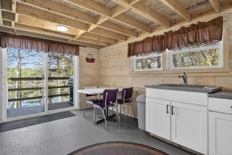 188 Caldwell Lane Oxford ME 04270