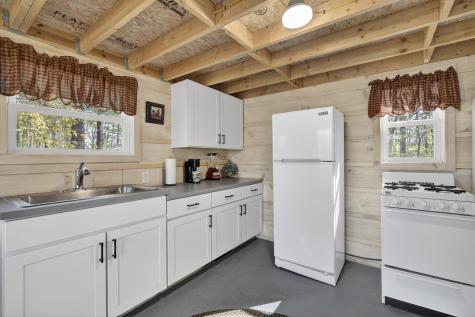 188 Caldwell Lane Oxford ME 04270