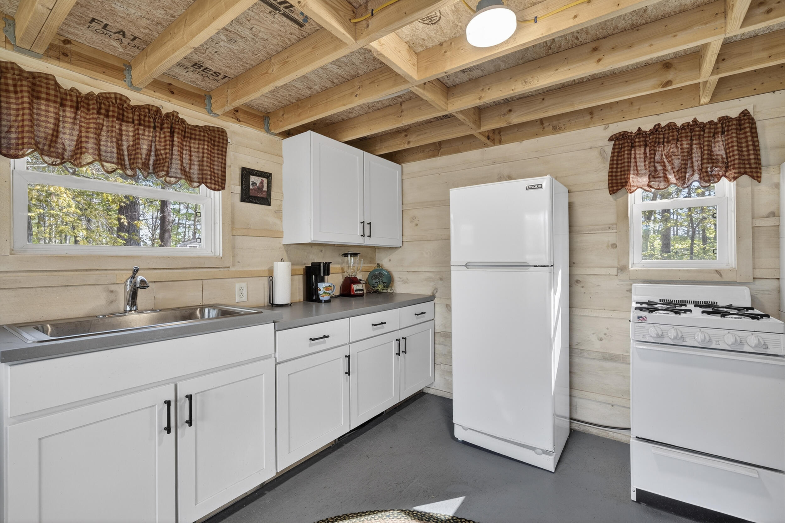 188 Caldwell Lane Oxford ME 04270