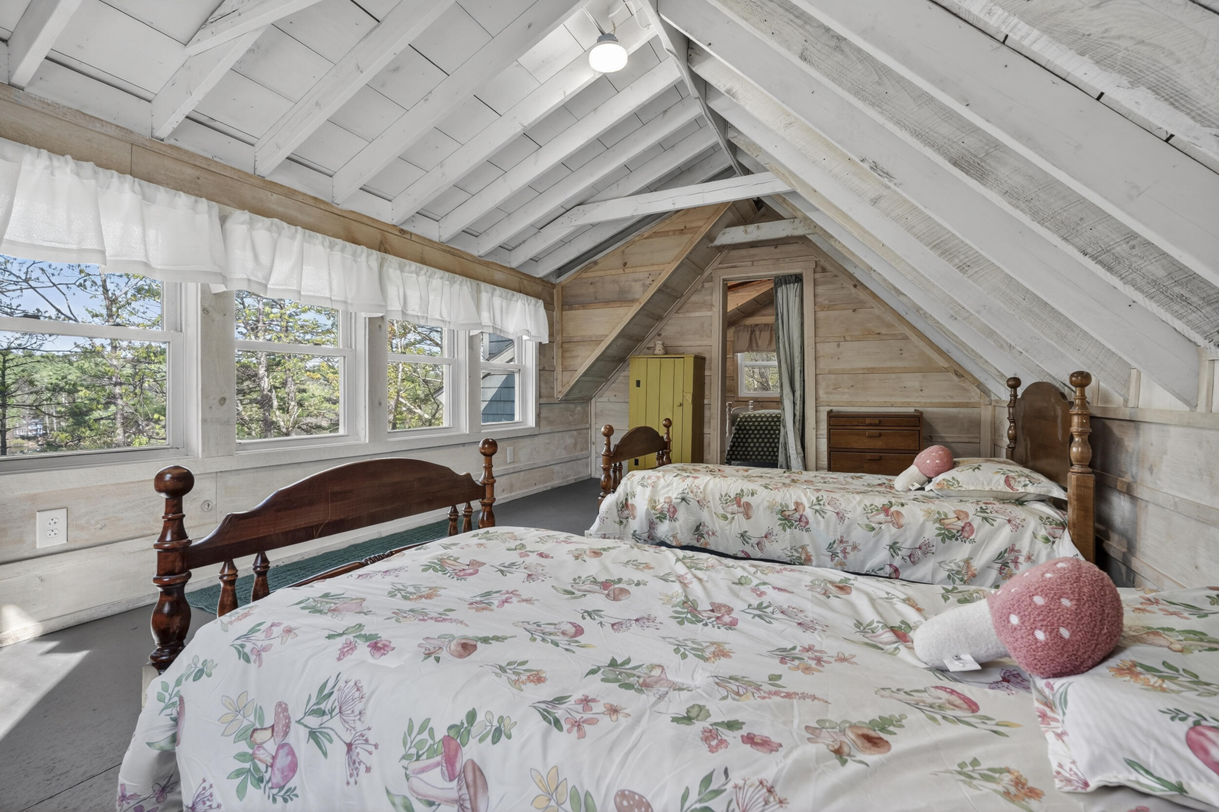 188 Caldwell Lane Oxford ME 04270