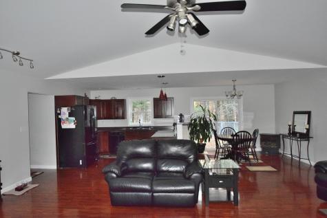 35 Halls Way Raymond ME 04071