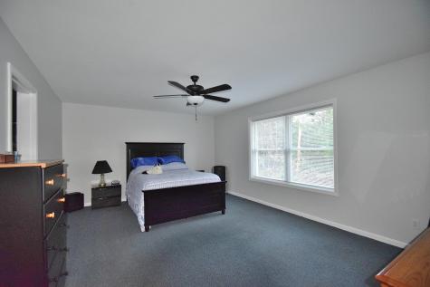 35 Halls Way Raymond ME 04071