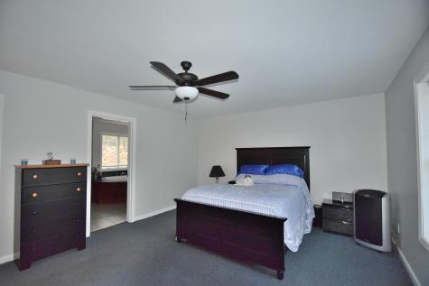 35 Halls Way Raymond ME 04071