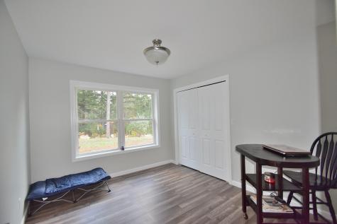 35 Halls Way Raymond ME 04071