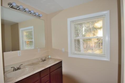 35 Halls Way Raymond ME 04071