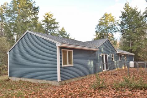 35 Halls Way Raymond ME 04071