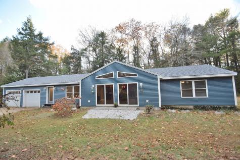 35 Halls Way Raymond ME 04071