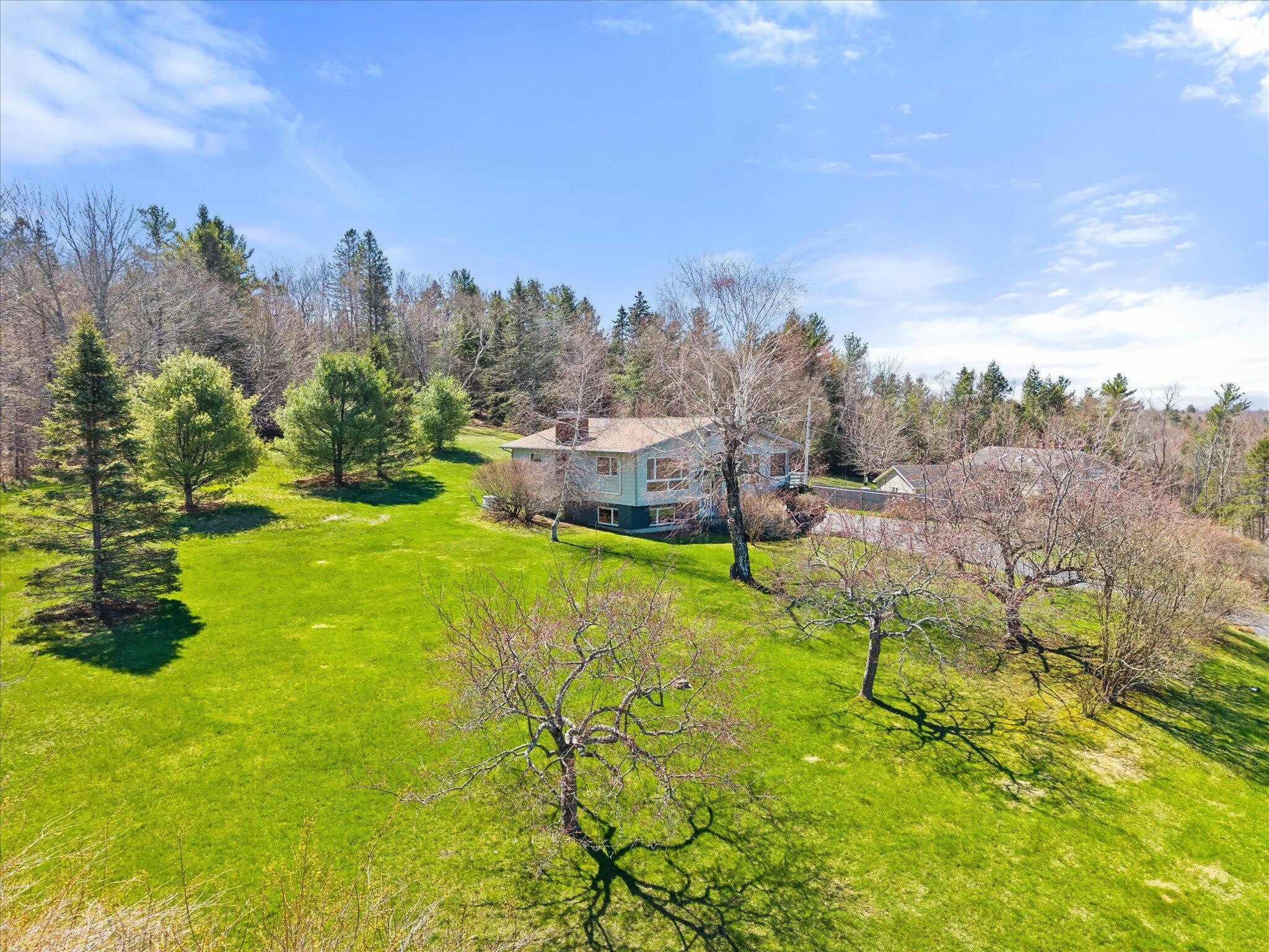 10 Sunset Drive Holden ME 04429